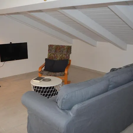 Mansarda Inside Apartment